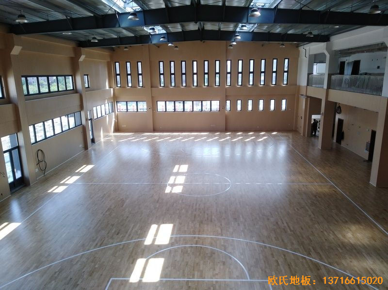 上海嘉定區(qū)大居小學(xué)體育木地板鋪設(shè)案例