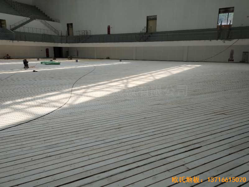 四川達(dá)州文理學(xué)院運(yùn)動(dòng)木地板鋪設(shè)案例
