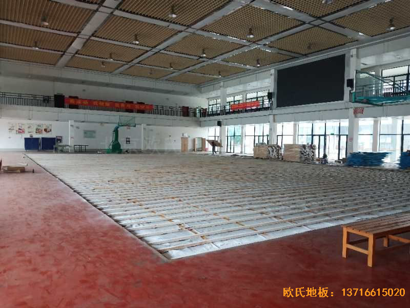廣西來賓市較好的中學(xué)運(yùn)動木地板安裝案例