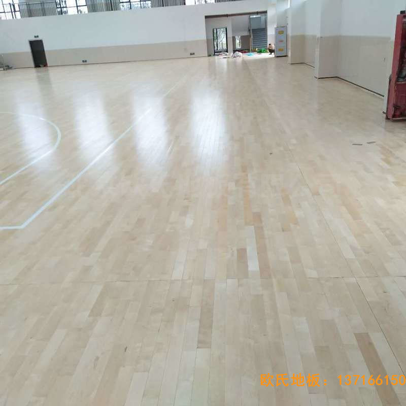 贛州寧都縣城關(guān)小學(xué)九章路校區(qū)運(yùn)動木地板安裝案例