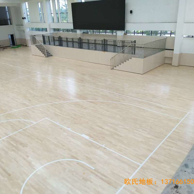 贛州寧都縣城關(guān)小學(xué)九章路校區(qū)運(yùn)動木地板安裝案例