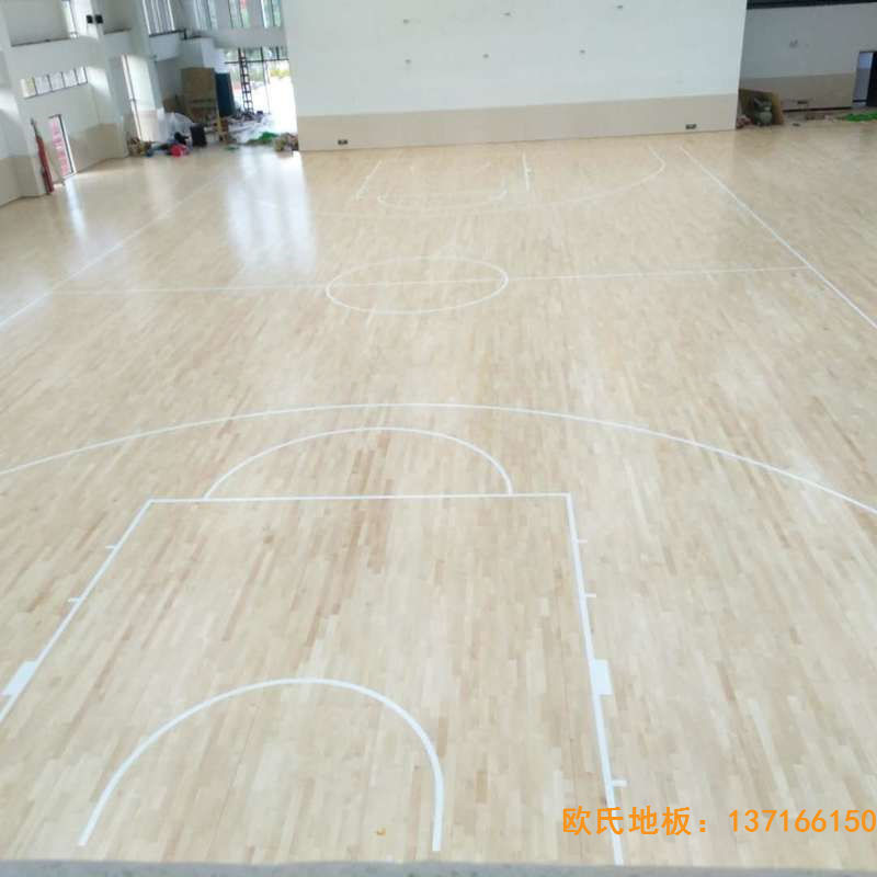 贛州寧都縣城關(guān)小學(xué)九章路校區(qū)運(yùn)動木地板安裝案例