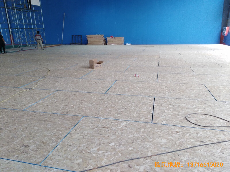 江蘇江陰市榜樣體育俱樂部體育地板鋪設(shè)案例3