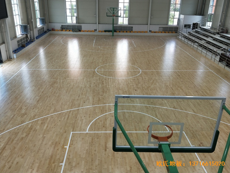 山西晉城宏圣科威公司籃球館運(yùn)動(dòng)木地板鋪裝案例4