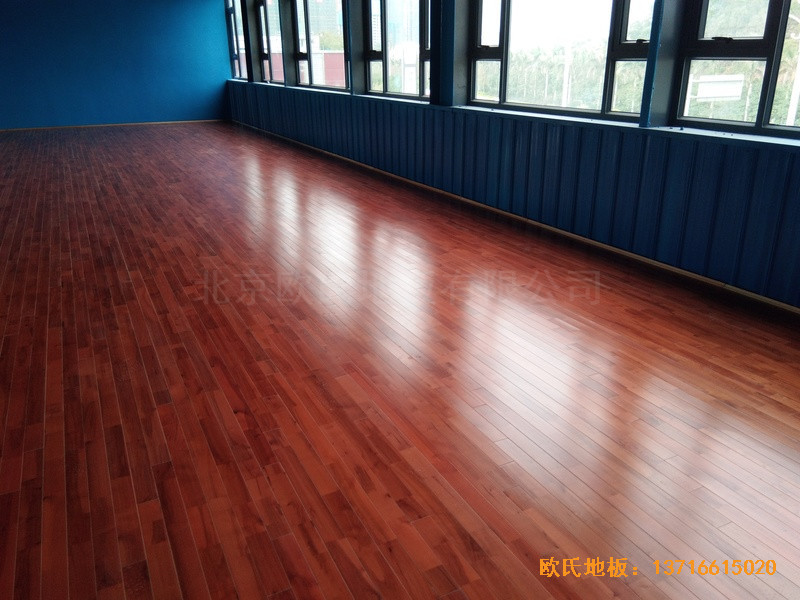 廣東臺(tái)山市郎城汽車城運(yùn)動(dòng)館體育木地板鋪裝案例0