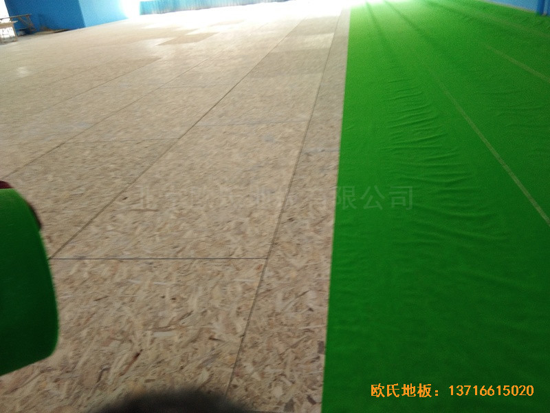 廣東臺(tái)山市郎城汽車城運(yùn)動(dòng)館體育木地板鋪裝案例2