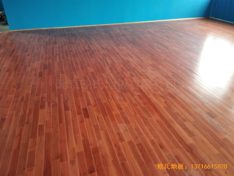 廣東臺(tái)山市郎城汽車城運(yùn)動(dòng)館體育木地板鋪裝案例4