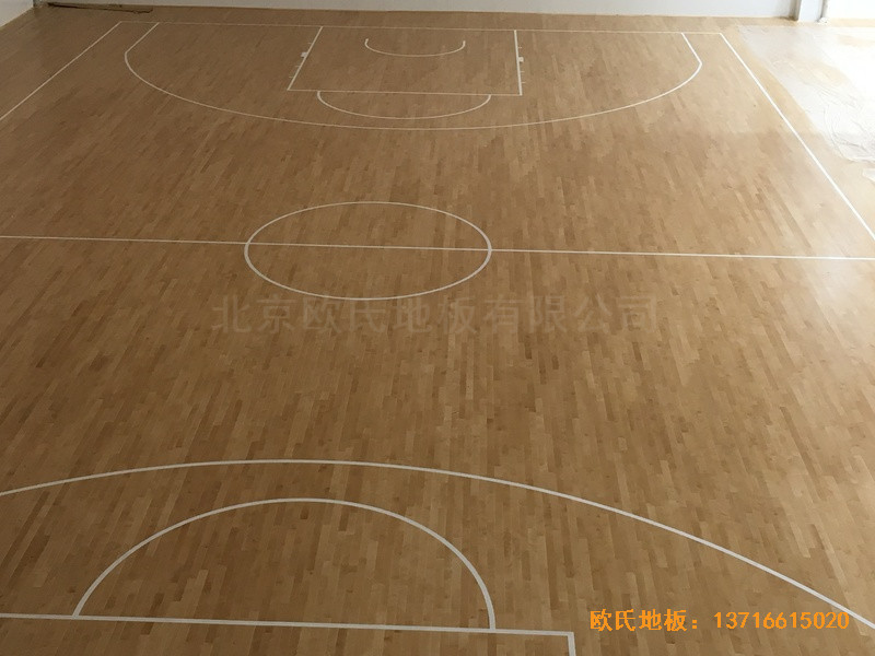 廣州金地香山湖籃球館體育木地板安裝案例4
