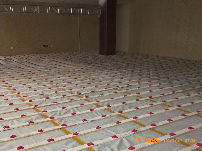 徐州匯鄰灣舞臺(tái)運(yùn)動(dòng)地板安裝案例1