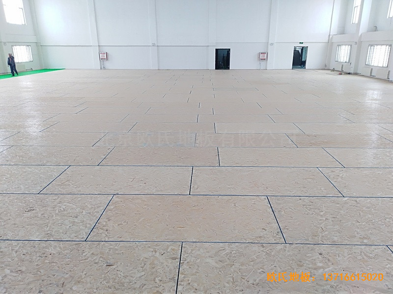 新疆克拉瑪依消防大隊(duì)籃球館運(yùn)動(dòng)木地板施工案例2