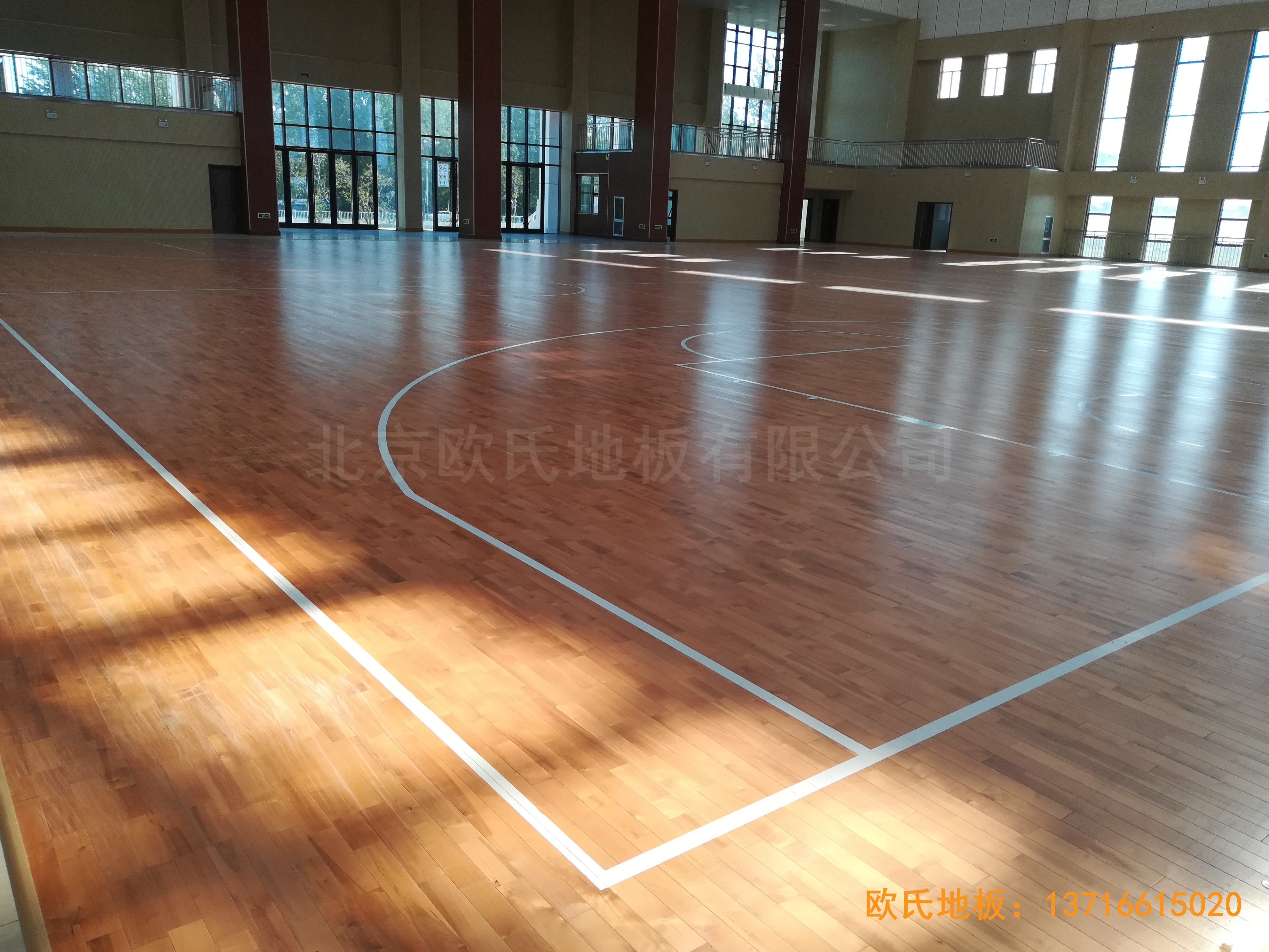 臨朐體育中心運動木地板鋪設案例1