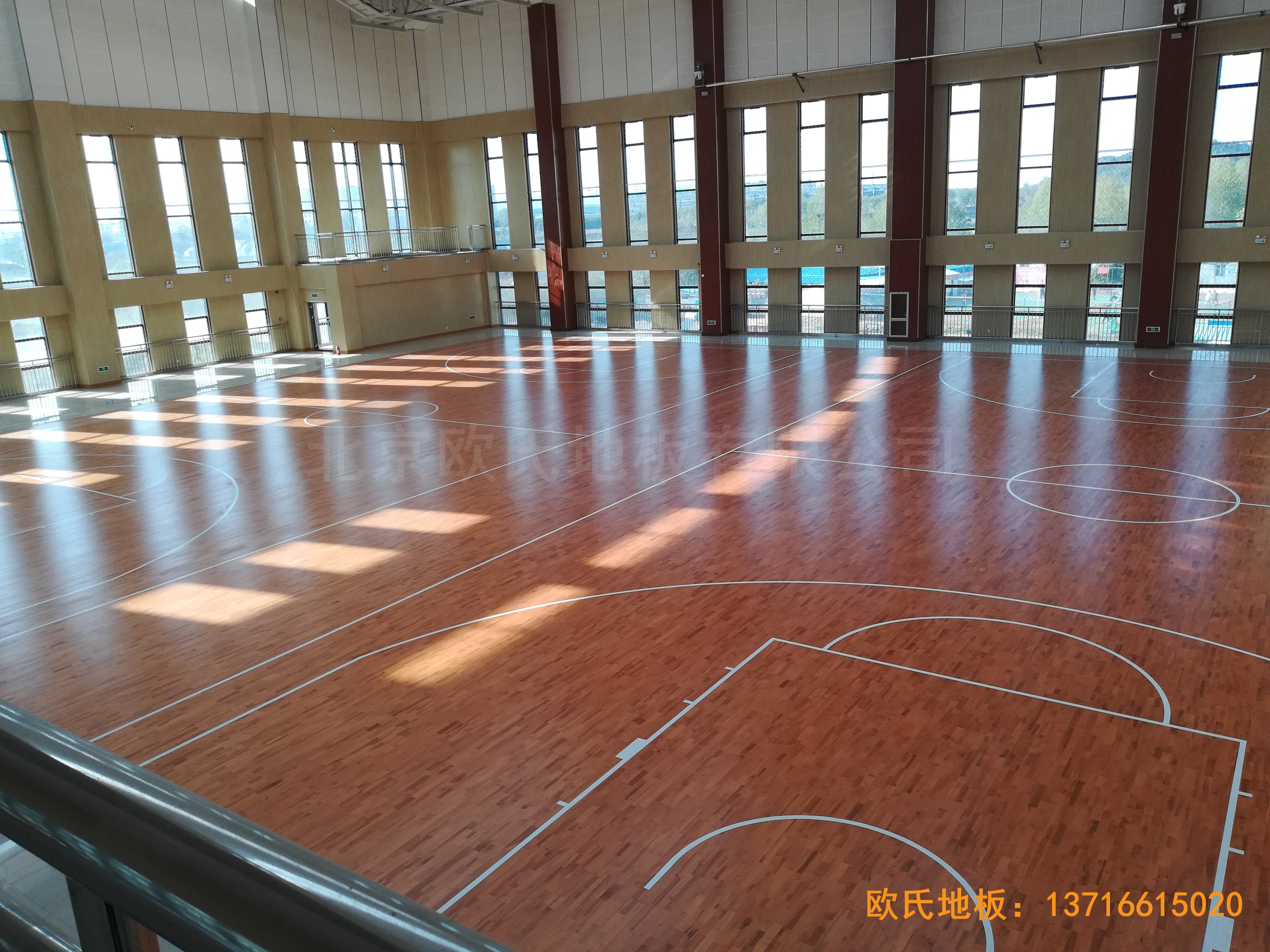 臨朐體育中心運動木地板鋪設案例4