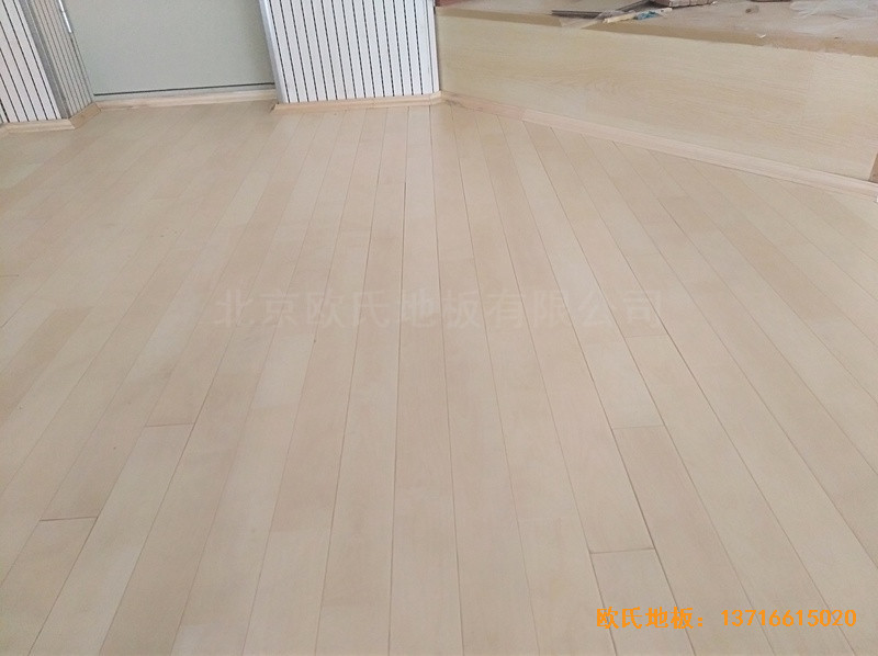 新疆獨山子老年活動中心體育木地板鋪裝案例3