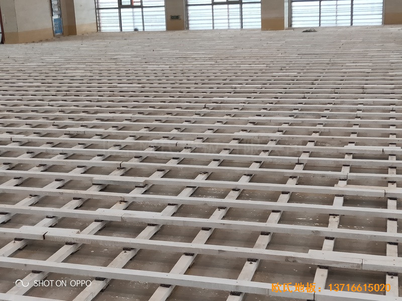 江蘇三井實驗小學籃球館體育地板鋪設(shè)案例1