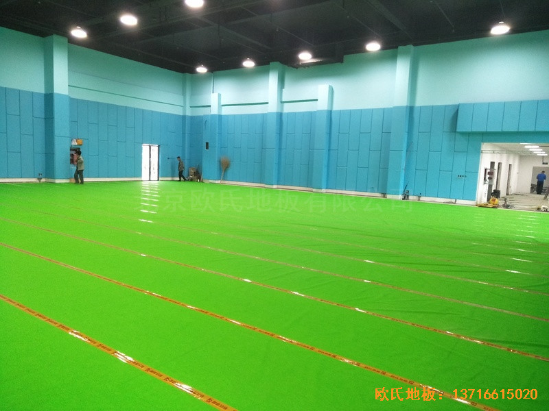 江蘇柘汪鎮(zhèn)港口大廈運動館運動木地板鋪設案例4