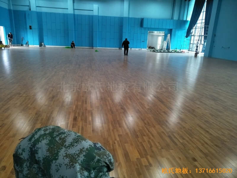 江蘇柘汪鎮(zhèn)港口大廈運動館運動木地板鋪設案例5
