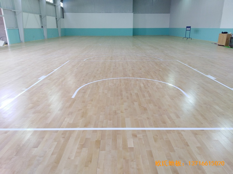 江西運(yùn)動(dòng)地板鋪設(shè)案例0