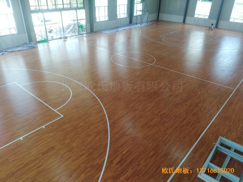江西鷹潭中級人民法院籃球館運動木地板鋪設(shè)案例4