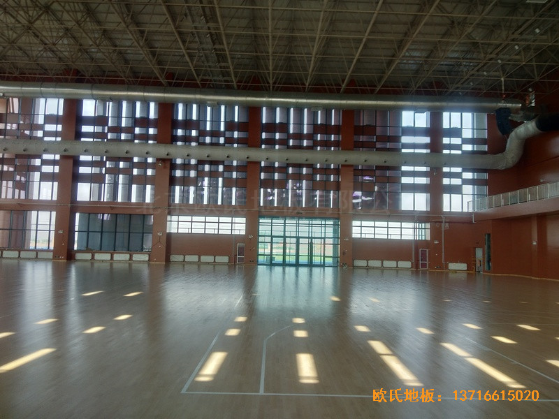 河北工程大學(xué)新校區(qū)籃球館體育地板鋪裝案例4