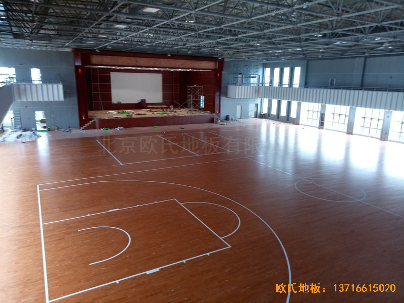 樂清中學(xué)籃球館體育地板安裝案例5
