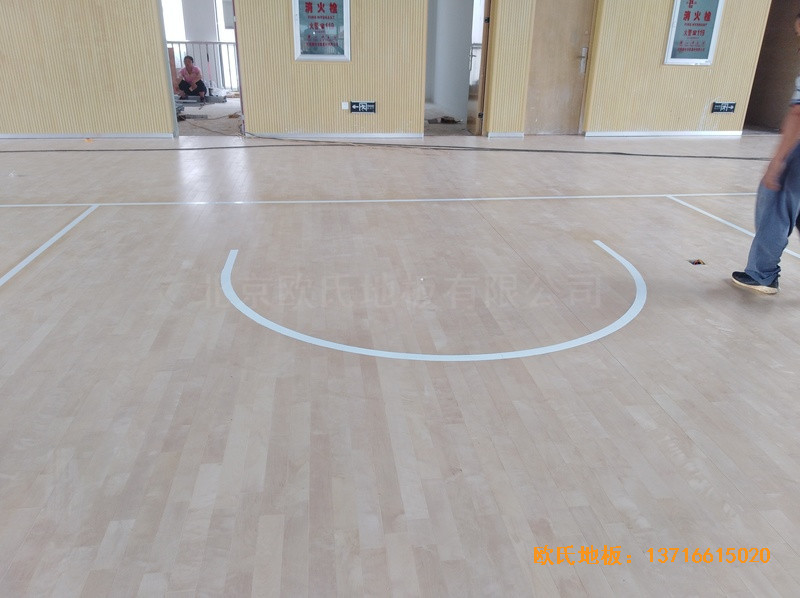 云南倪家營第三小學(xué)籃球館運動地板安裝案例3
