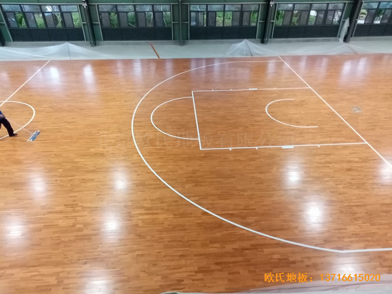 海南三亞619項(xiàng)目訓(xùn)練館體育木地板鋪裝案例4