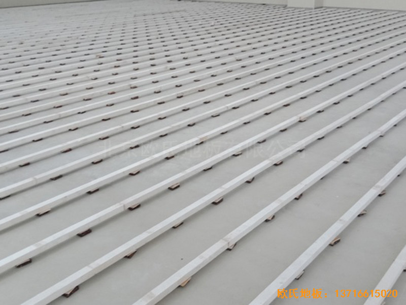 深圳北環(huán)中學(xué)運(yùn)動(dòng)館體育地板安裝案例1