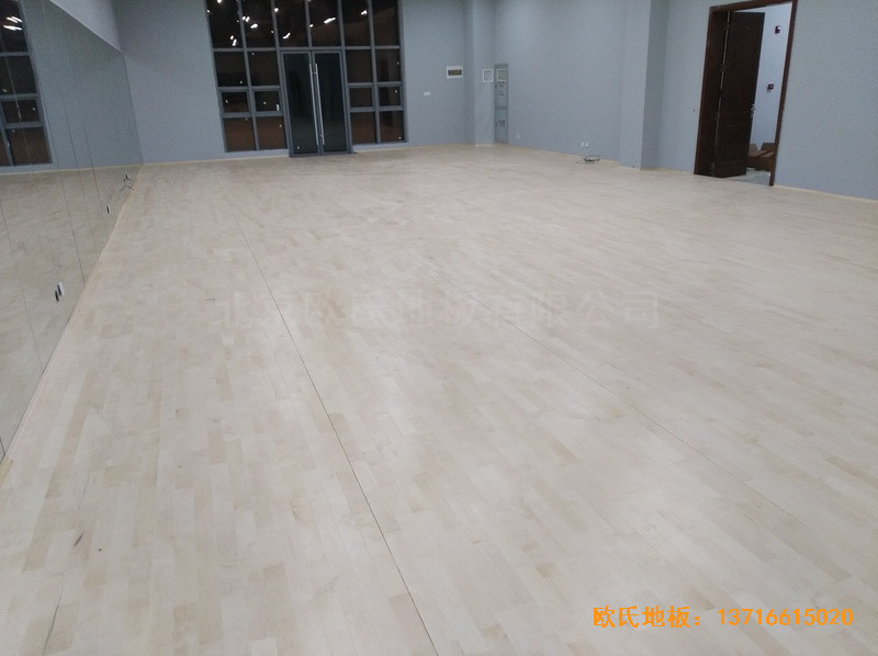 湖北獵豹汽車(chē)產(chǎn)業(yè)園運(yùn)動(dòng)館運(yùn)動(dòng)地板施工案例4