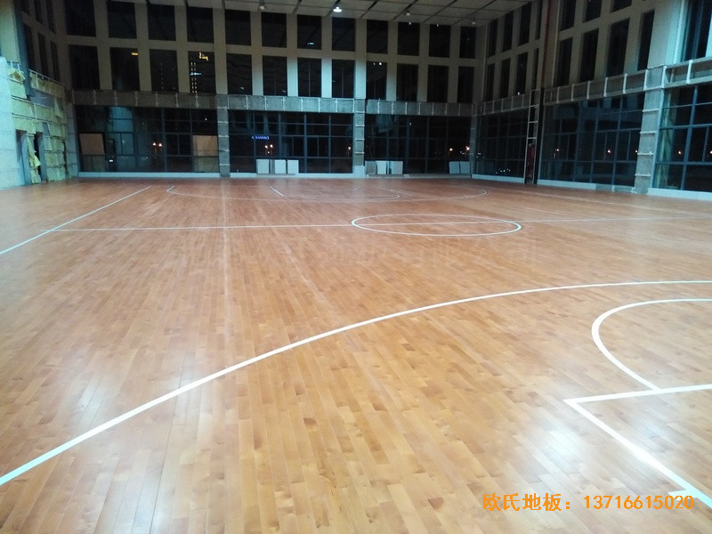 鹽城濱海永寧實驗小學(xué)籃球館運(yùn)動木地板鋪裝案例3