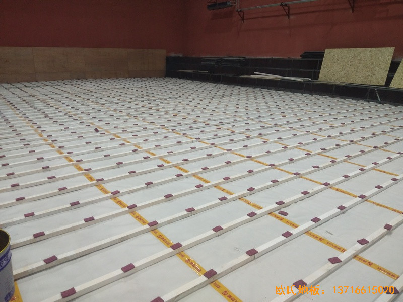 石家莊青園街電信營業(yè)廳對(duì)面籃球館運(yùn)動(dòng)地板施工案例1