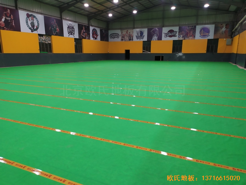 福建一通汽車修理有限公司籃球館體育地板鋪裝案例3
