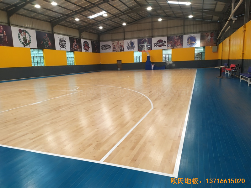 福建一通汽車修理有限公司籃球館體育地板鋪裝案例5