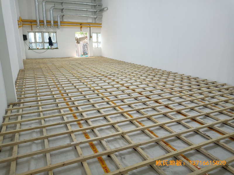 西城區(qū)黃寺大街24號(hào)院籃球館運(yùn)動(dòng)地板鋪裝案例1