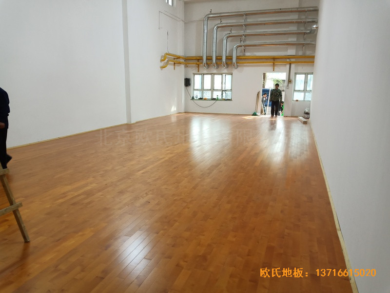 西城區(qū)黃寺大街24號(hào)院籃球館運(yùn)動(dòng)地板鋪裝案例5