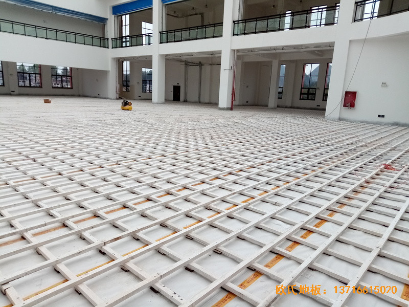 貴陽清華中學分?；@球館體育木地板安裝案例1