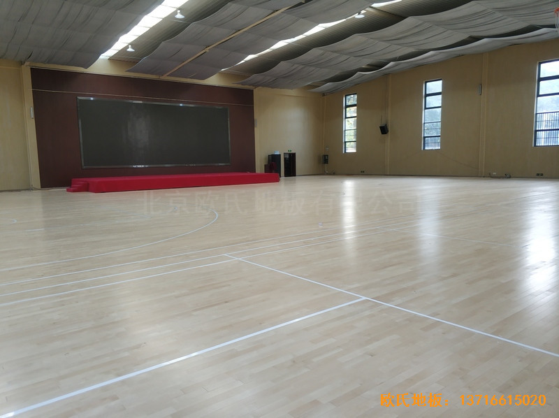 鄭州四中體育館運(yùn)動地板鋪設(shè)案例5