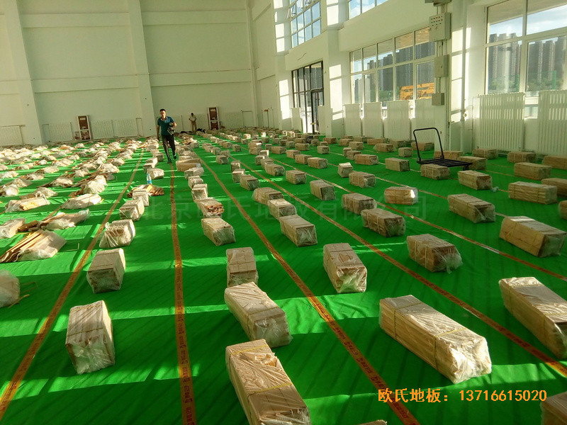 銀川北師大銀川小學(xué)籃球館運(yùn)動(dòng)地板鋪設(shè)案例2