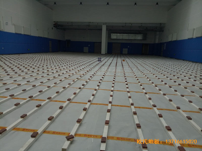 長春十一高中北湖學(xué)校體育館運(yùn)動地板鋪設(shè)案例1