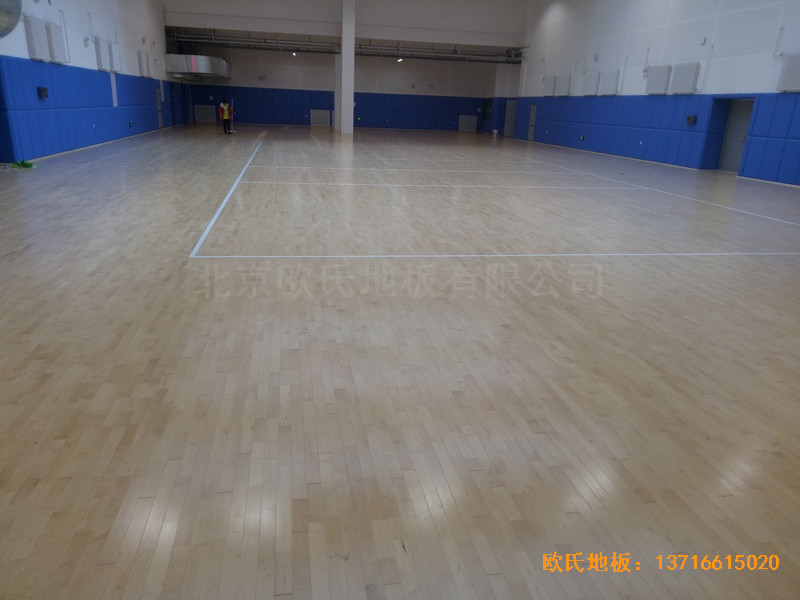長春十一高中北湖學(xué)校體育館運(yùn)動地板鋪設(shè)案例4