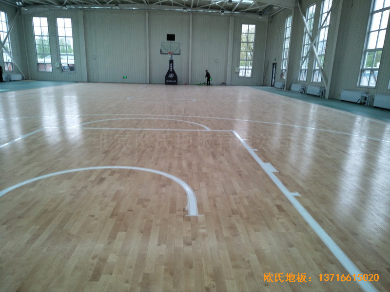 北京麗澤金融活動(dòng)中心運(yùn)動(dòng)地板鋪設(shè)案例0