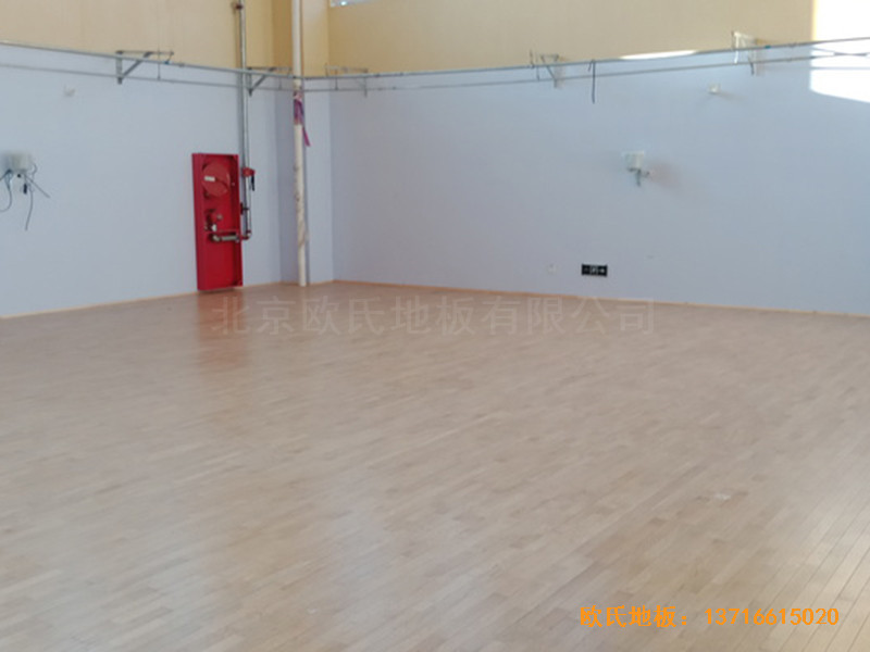 北京房山城建婁子水小學(xué)籃球館體育地板施工案例4