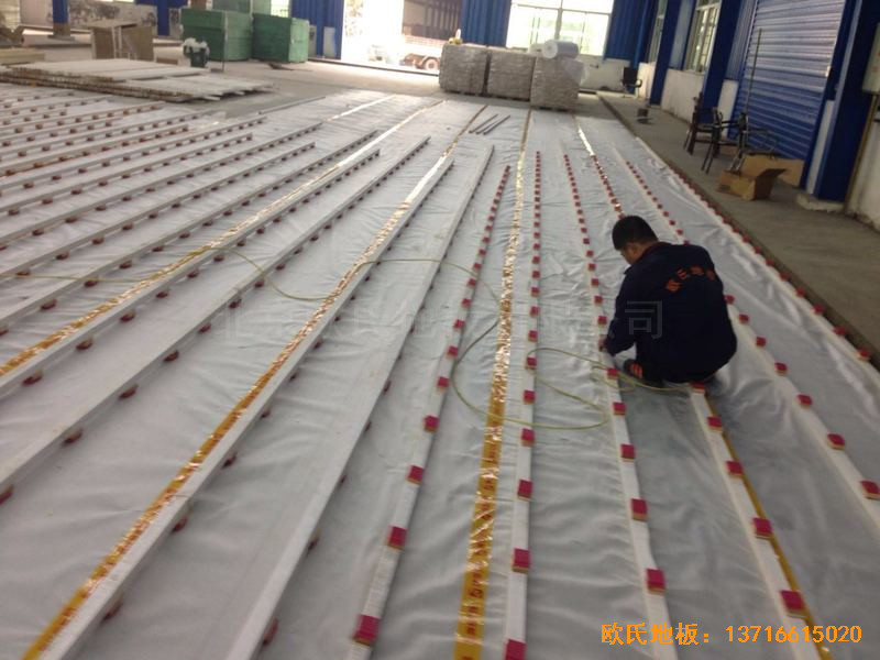 四川綿陽(yáng)個(gè)人球館運(yùn)動(dòng)木地板安裝案例2