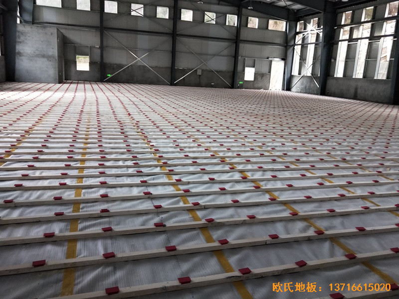 四川阿壩州馬爾康消防支隊(duì)籃球館體育木地板鋪裝案例1