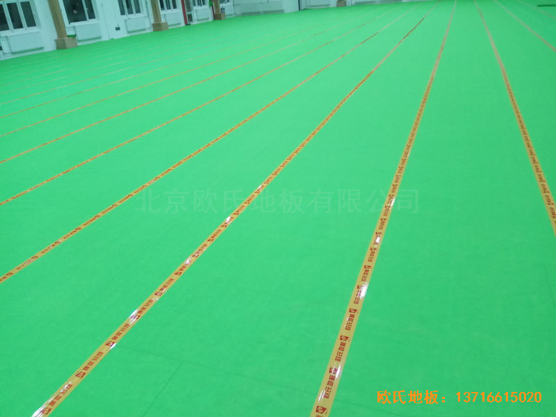 天津西青區(qū)梨園監(jiān)獄籃球館運(yùn)動木地板安裝案例3