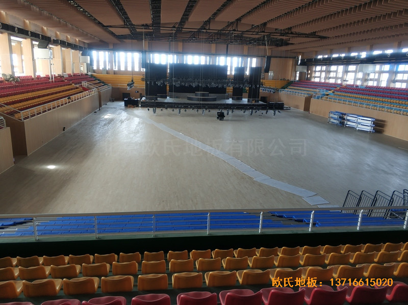 寶雞職業(yè)技術學院體育館體育木地板安裝案例5