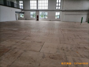江蘇宿遷運(yùn)河路學(xué)校體育木地板鋪裝案例