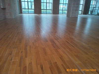 福建泉州海關橋南運動場體育木地板鋪設案例