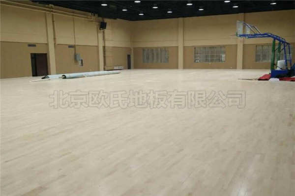 體育地板購(gòu)買