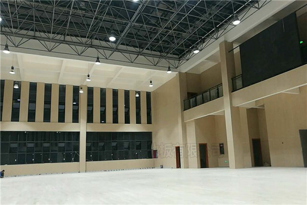 四川瀘州市敘永縣城西實(shí)驗(yàn)學(xué)校運(yùn)動(dòng)木地板鋪設(shè)工程
