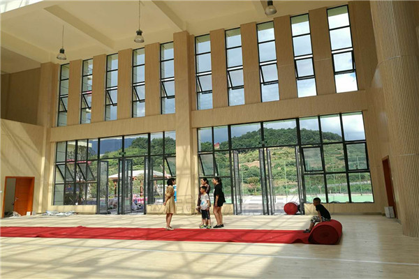 四川瀘州市敘永縣城西實(shí)驗(yàn)學(xué)校運(yùn)動(dòng)木地板鋪設(shè)工程